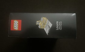 DAMAGED BOX LEGO Architecture Louve 21024 Paris France Landmark Retired