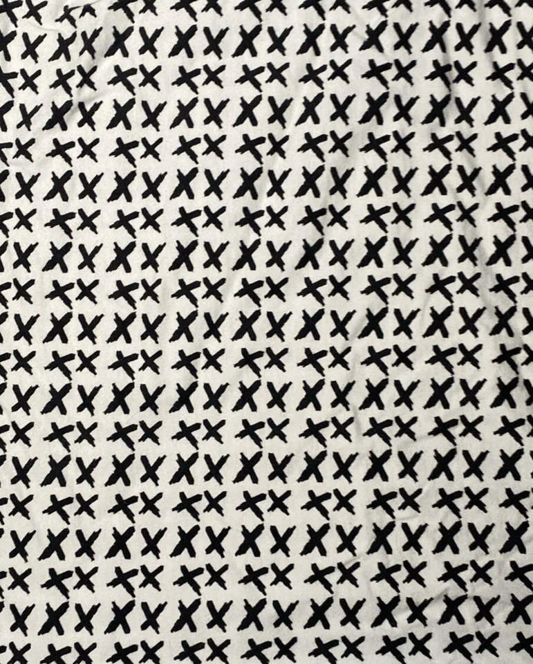 A Little Bundle Manta Bebé Negra X Blanca Jersey Tejido Elastizado Envoltura Lovey Foto 4 de 4