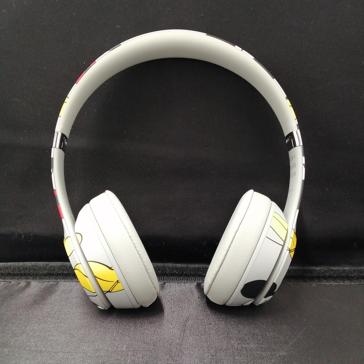 Disney Mickey Mouse Beats Solo3 Wireless 90th Anniversary