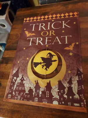 18'' x 12'' Maker's Halloween ''TRICK OR TREAT'' 3D Spinning Witch Garden Flag