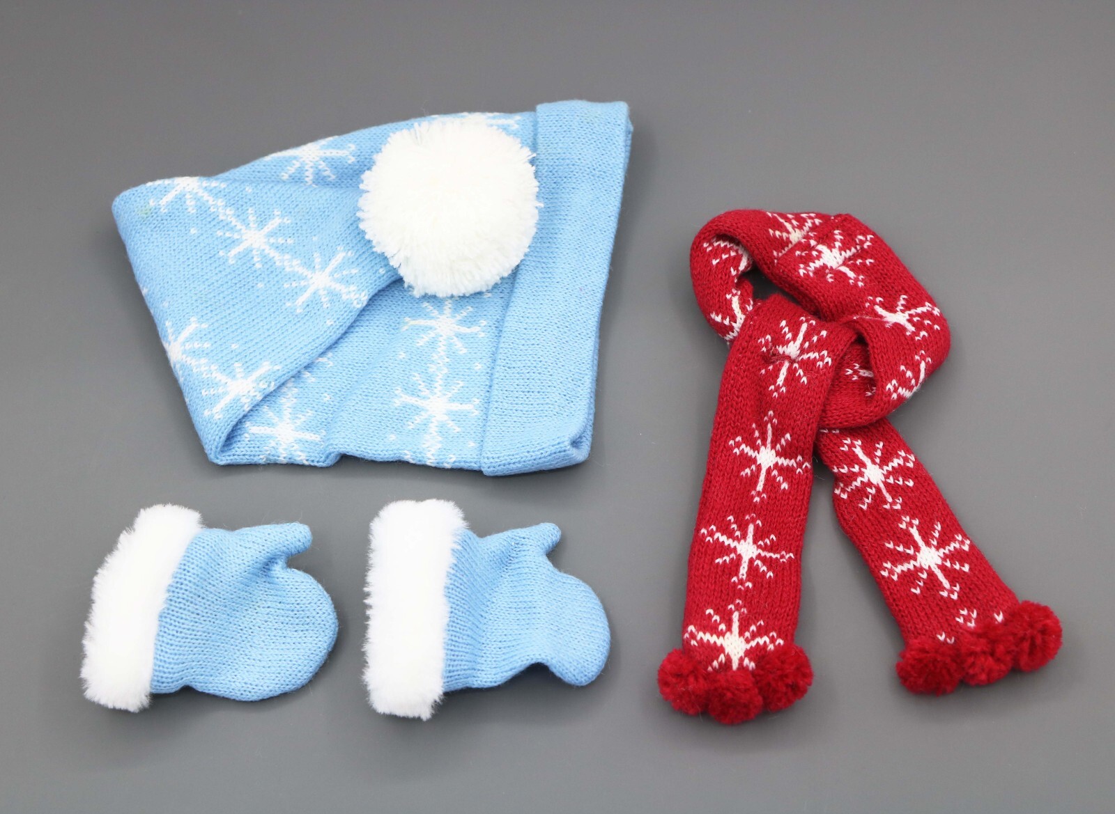 American girl doll hat scarf & mittens for Maryellen's Ice Skating Accessories