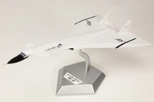 L2081 SQ Wings XB-70A Valkyrie 1/200 Model Prototype AV-1 USAF