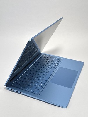 Microsoft Surface Laptop 7 13.8 Snapdragon X Plus 16GB 1TB SSD Microsoft Surface Laptop 7 13.8 Snapdragon X Plus 16GB 1TB SSD