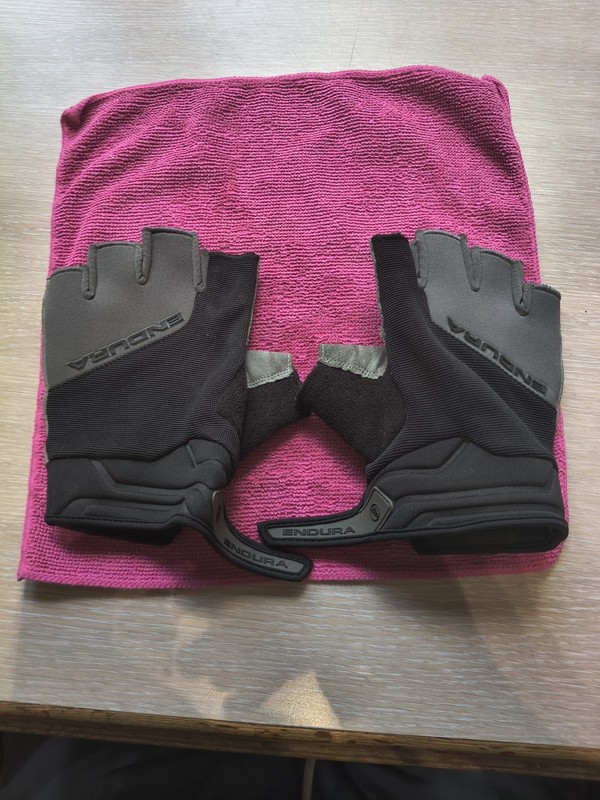 Endura Hummvee Plus II Short Finger Cycling Gloves Mitts - Grey Black - Size XL