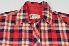 Vintage Plaid Flannel Shirt Jacket Size M 70s Northwest Territory Red Blue Ivory