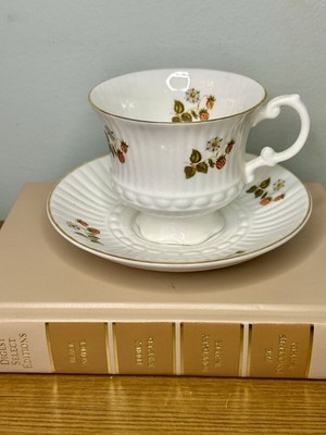Royal Stuart Tara Hall Strawberries And Vines Teacup And Saucer Made In Ireland
