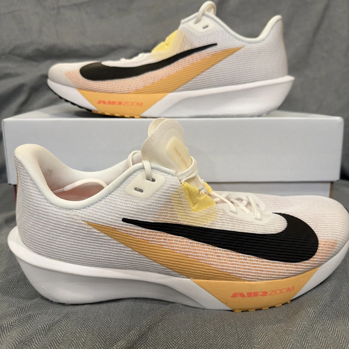 Nike Air Zoom Rival Fly 4 White Orange Chalk for Sale