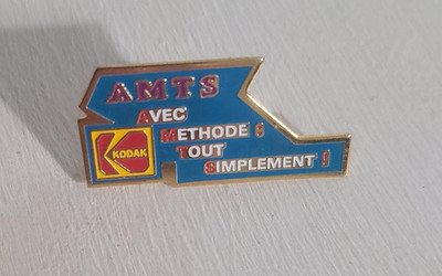 Kodak France AMTS Vintage Lapel Pin Tie Tack - Avec Methode Tout Simplement Pin