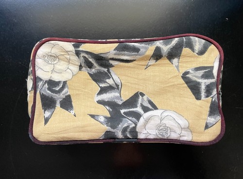Chanel Pouch Bag Camellia Beige Black Woman Authentic Used - Picture 3 of 11