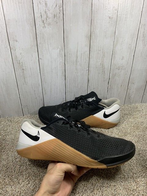 nike metcon 5 tan