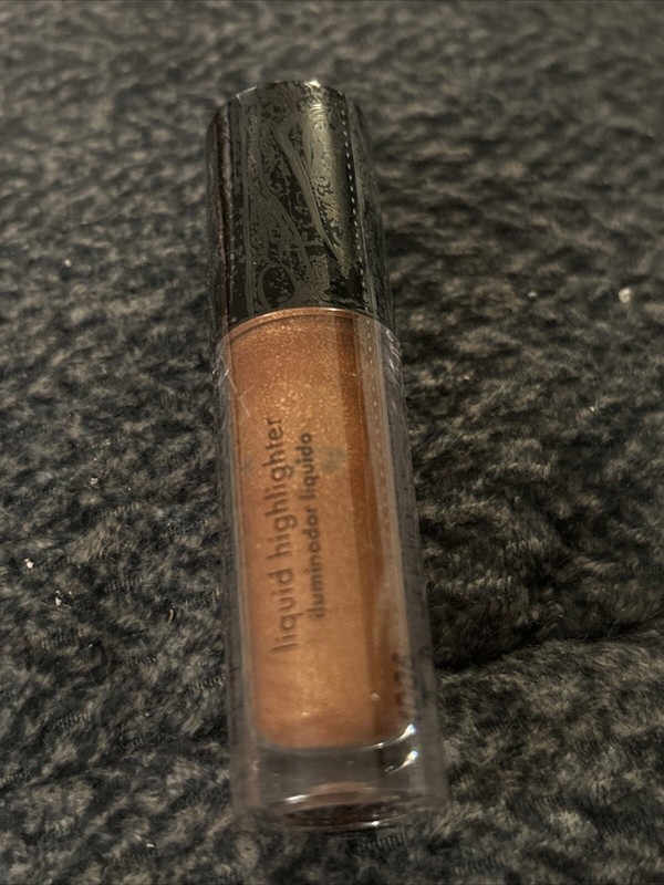 SHANIA B Miami Flaminglow Liquid Highlighter Nude Beach 7.5 ml