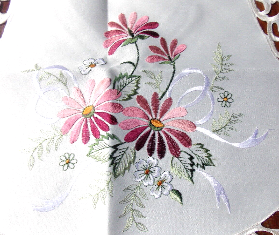 Chemin De Table Ovale Brodé Coquelicots - Blanc Cassé - 50x150 Cm - Fait Main