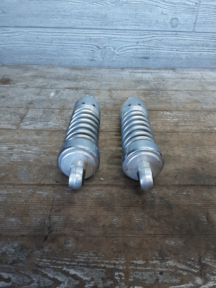 83 Amortiguadores traseros izquierdo derecho cromados Yamaha XS650SK Heritage Special 1983  Foto 4 de 4