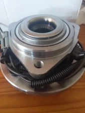 4WD Front Wheel Bearing Hub for 2005-2010 Jeep Grand Cherokee Commander 3.7L V8