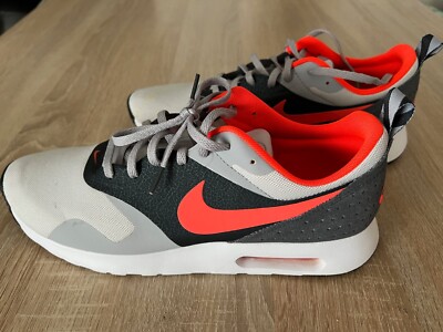 Nike Air Schuhe / Sneaker Grösse EU 45 / US 11 - TOP Zustand
