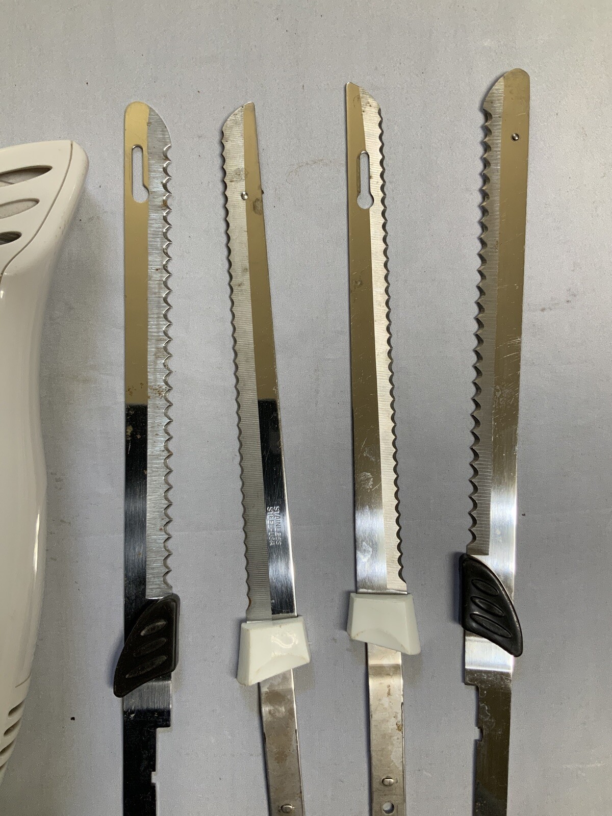 Carving Knife With 4 Blades Model EK121 Electric Knife eBay