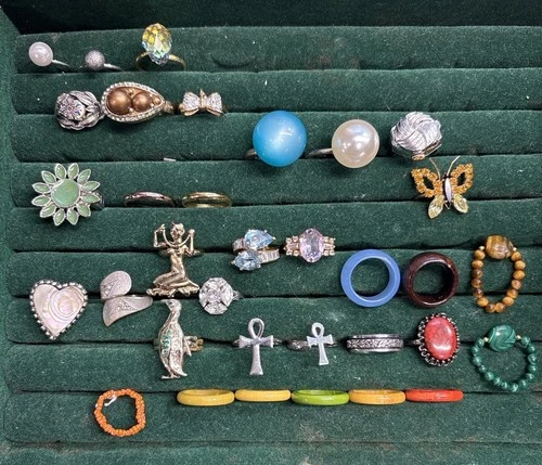 Vintage Ring Lot 25+ Mixed Stones Glass Enamel Costume Jewelry Resale