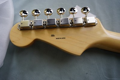 Fender Made in Japan Traditional 60s Stratocaster Shell Pink 2025