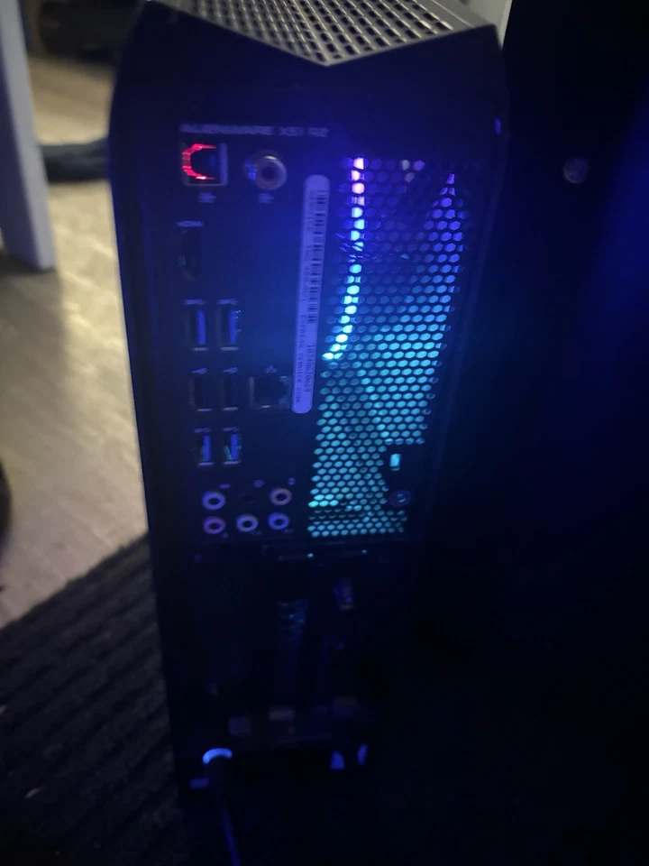 PC para juegos Alienware X51 R2 GTX 1650 SUPER i5-4440 8 GB RAM 1 TB SSD Win10 Foto 3 de 4