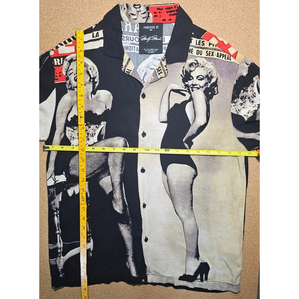 Forever 21 男式玛丽莲·梦露纽扣衬衫 S 复古海报 Rockabilly Rocker — 第 4/4 张图片