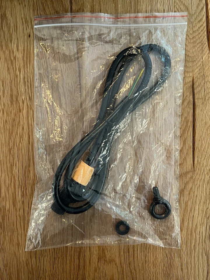 Chauvet DJ Vesuvio II RGBA+UV Fog Smoke Machine DMX With Power Cable Unwired - Image 4 of 4