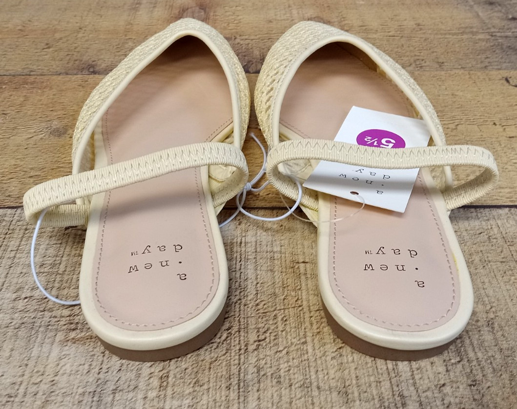 Women's Amabel Flats and Slip-Ons - a New Day - Size US 5.5