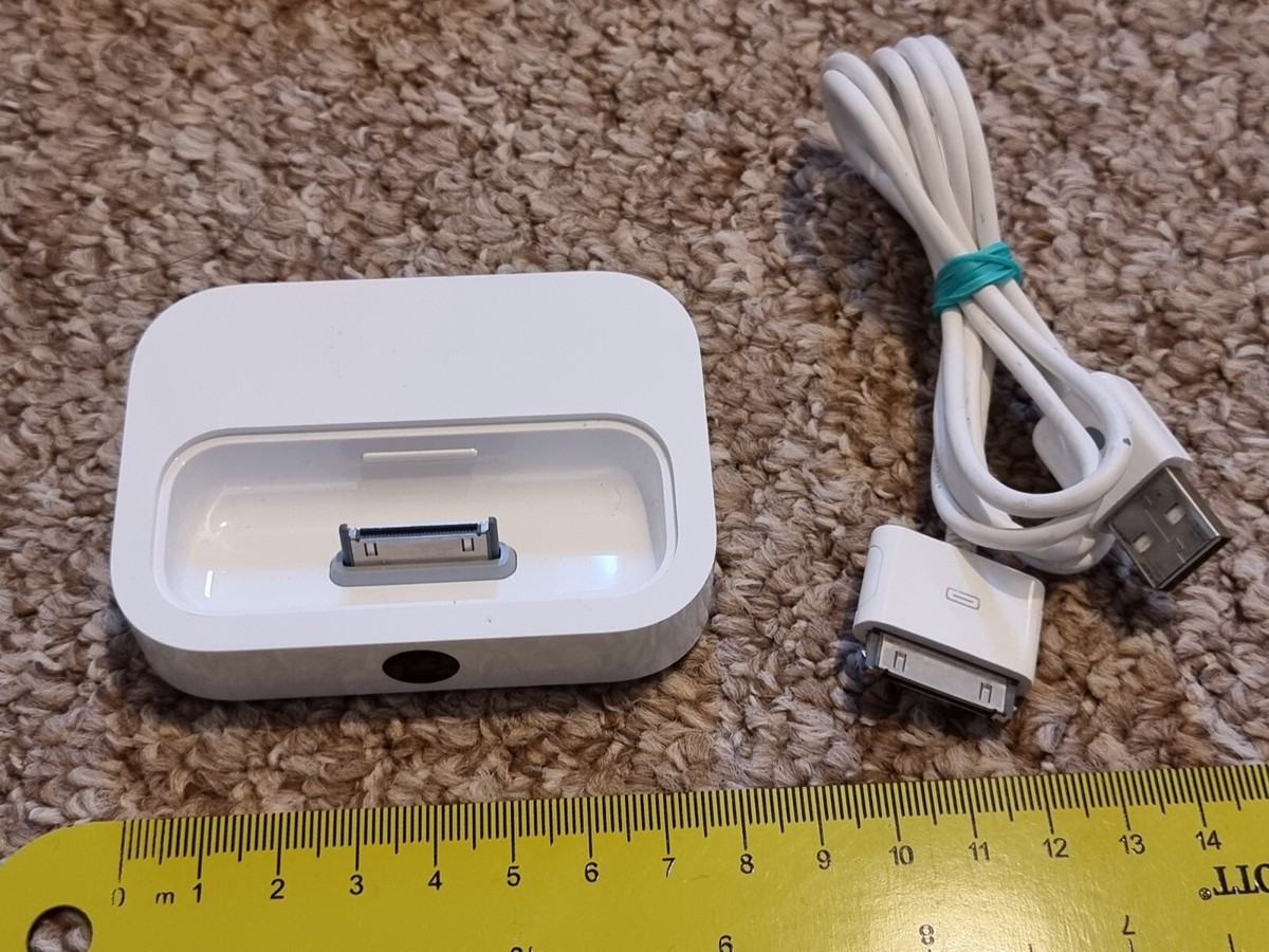 APPLE UNIVERSAL DOCK GENUINE IPOD DOCKING STATION A1153 ADAPTER