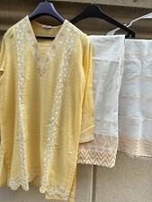 Pakistani Brand NEW shalwar kameez