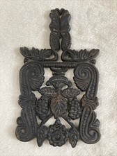 Vintage Cast Iron Trivet Grapes #T-4 8”footed