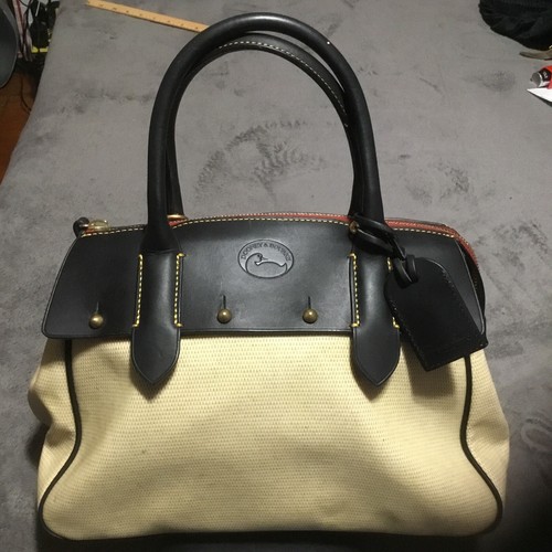 DOONEY & BOURKE WILSON PANAMA LEATHER HANDBAG BLACK ,BEIGE/RED INTERIOR