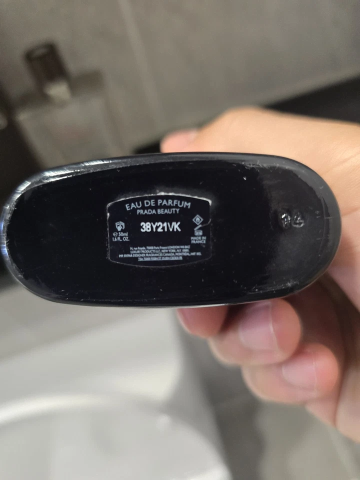 Garrafas vazias Terre d'hermes eau intenso vetiver Prada Ocean Luna Rossa - Imagem 2 de 2