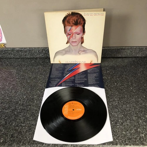 LP VINYL  DAVID BOWIE ALBUM ALADDIN SANE RS 1001 UK 1ST PRESS 1973 EX/EX
