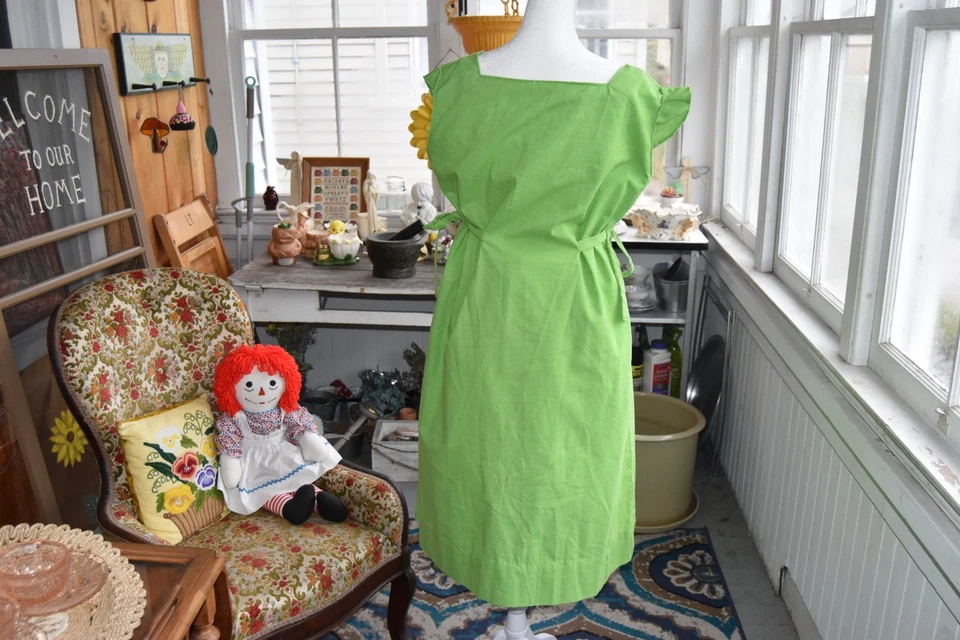 Vintage 1960s Mod Shift Dress Side Ties Pleats Cotton Green Size Large - Image 3 of 4