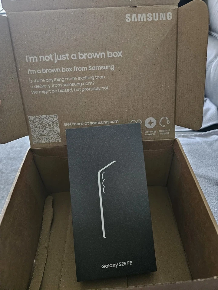 NEW Samsung Galaxy S25 FE Jetblack - 128GB (Unlocked) (Dual Sim) - UK Model BNIB - Image 3 of 4