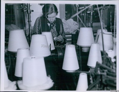 1934 Worker Handles Reels Of Fine Thread Knitting Hoisery Industry Photo 7x9