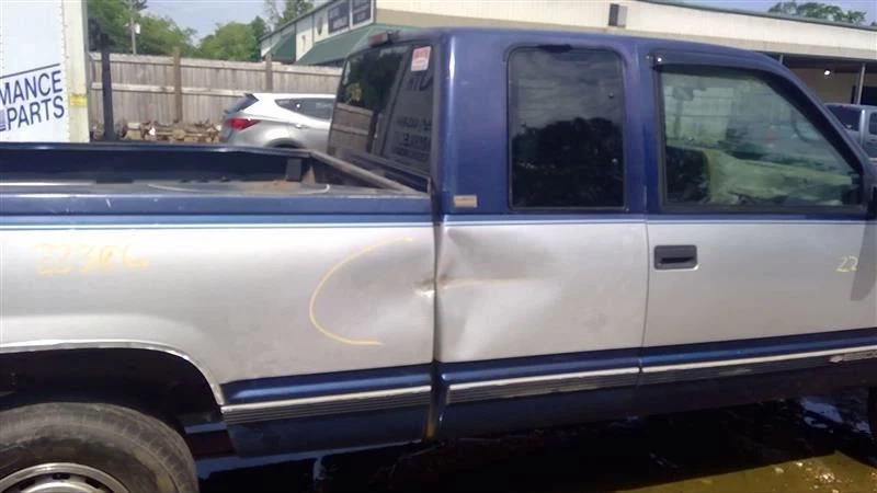 (LOCAL PICKUP ONLY) Rear Bumper Step Bumper Chrome Fits 88-00 CHEVROLET 2500 PIC - Image 3 of 4