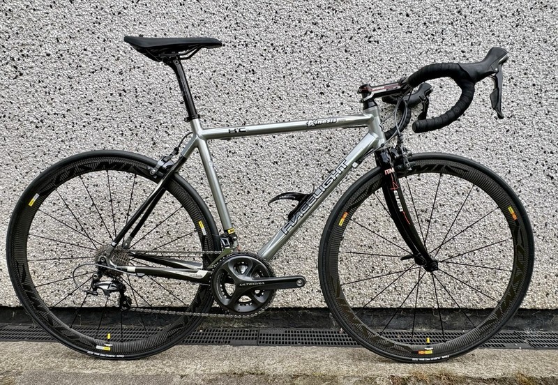Kinesis Racelight 52cm/Mavic Cosmic Carbone 40’s/Ultegra 11 Speed + New Parts