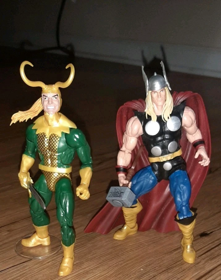 Marvel Legends 80th Anniversary Thor + Classic Loki - Complete Figures - Hasbro - Image 4 of 4