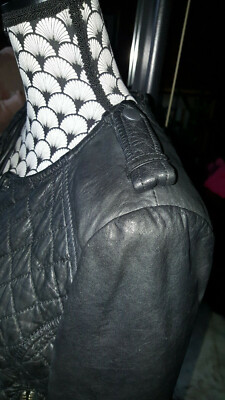 Veste Blouson En Cuir Véritable French Connection - Taille S - Style Matelassé - Noir - Occasion Très Bon état