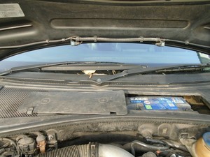 01 AUDI A6 AVANT C5 2.7T FRONT SCREEN WIPER MOTOR & LINKAGE 97-02