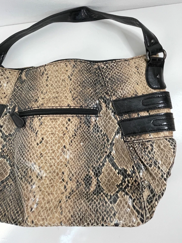 Bolso de mano Style & Co imitación piel de serpiente cremallera completa ligeramente usado excelente estado Foto 3 de 4