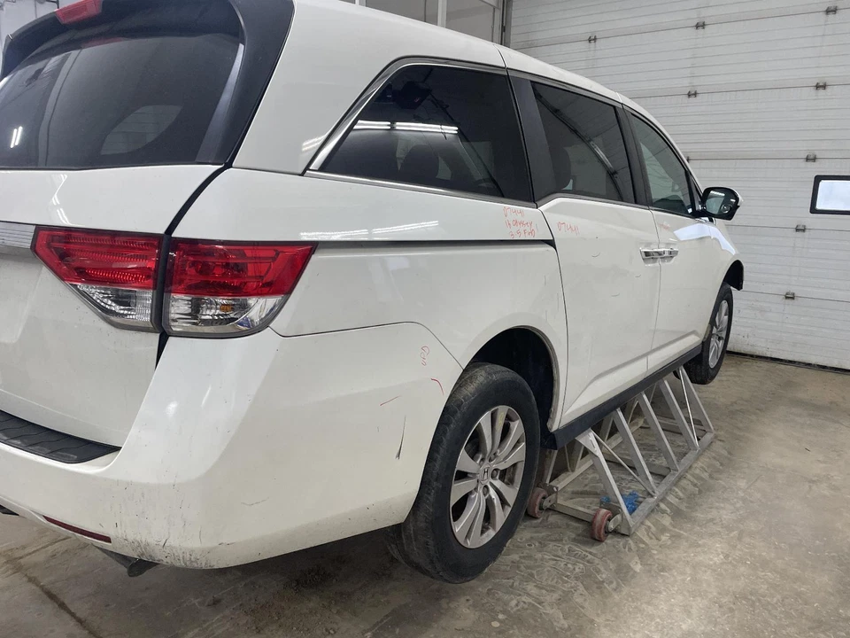 Used Front Right Seat Belt Front fits: 2016 Honda Odyssey bucket seat passenger Foto 3 de 4