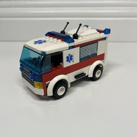 LEGO City: Ambulance (7890)