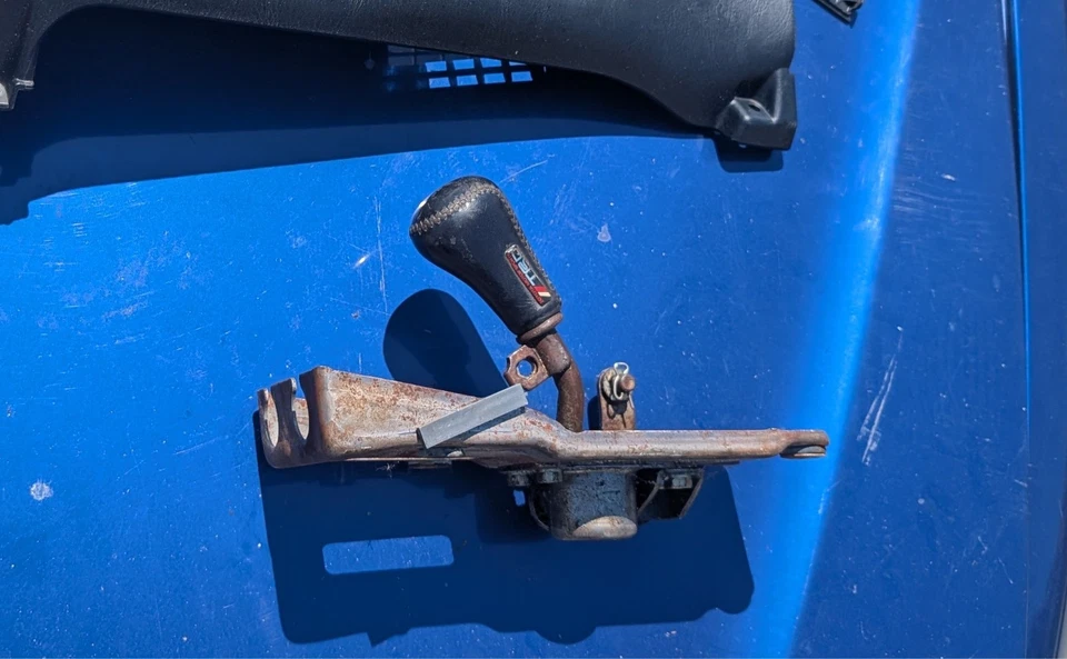 Mk2 Toyota MR2 TRD caja de cambios de tiro corto + brazo + perilla de cuero negro SW20 93 + Foto 3 de 4