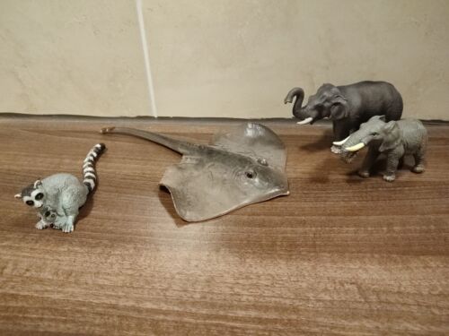 Lot de figurines CollectA & ELC Toy Animal 4 AAA - Devil Fish, Lemur, 2x éléphant - Photo 1/9