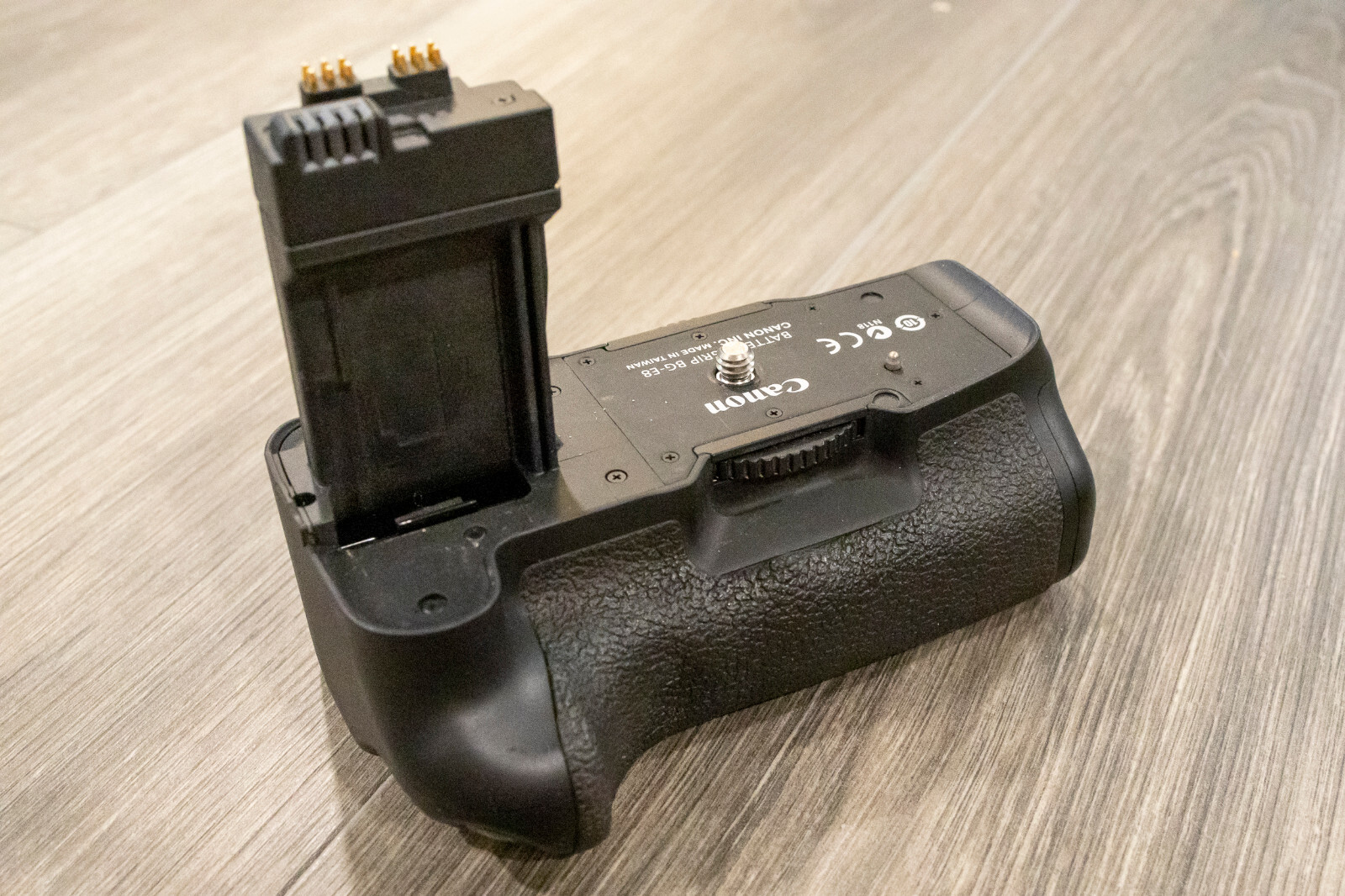 Canon BGE8 Battery Grip EOS Rebel T2i, T3i, T4i & T5i *EX* eBay