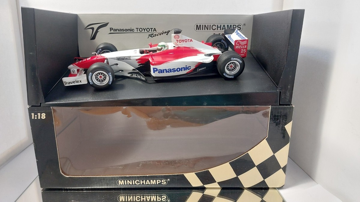 Minichamps Panasonic Toyota Racing TF102 Showcar 2002 A.Mcnish 1