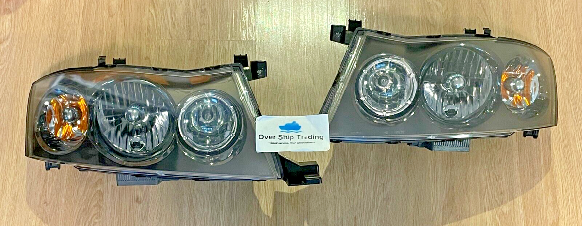 2002-2004 Infiniti M45 Nissan Gloria Y34 HID Headlight Lamp Pair