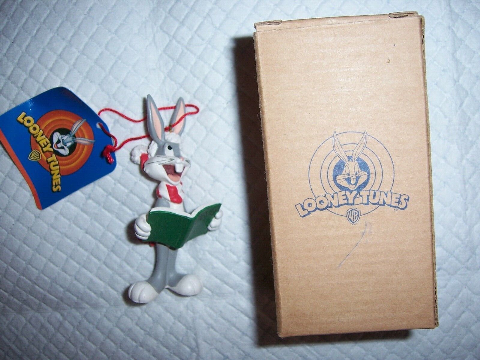 1998 Avon Exclusive Ornament Looney Tunes Bugs Bunny 
