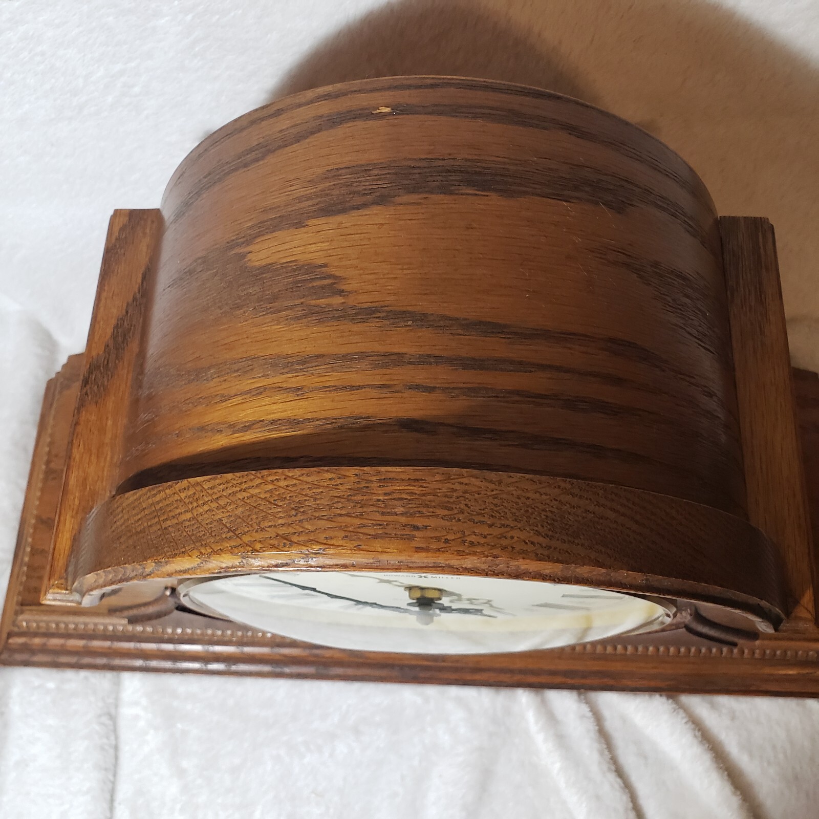 Vintage Howard Miller Model #613-103 Westminster Chime Oak Mantle Clock  Quartz